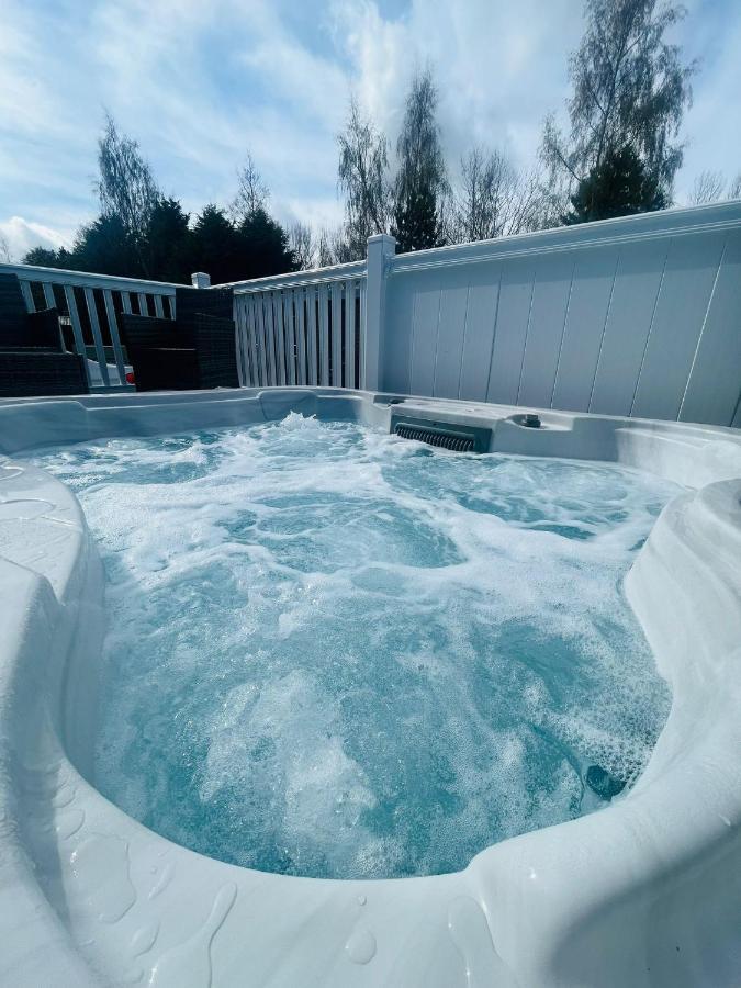 Evergreen Lodge With Hot Tub York Eksteriør bilde